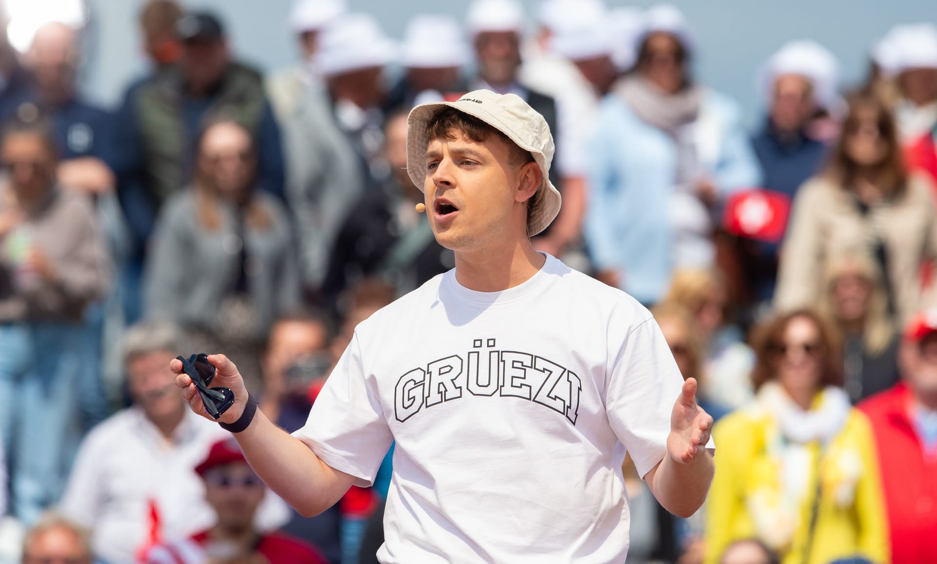 ZDF-Fernsehgarten 2025: Die schönsten Fotos der "Schweiz ESC"-Ausgabe vom 18.05.25